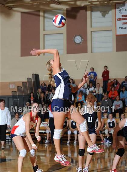 Thumbnail 1 in Unity vs. Webster (WIAA Regional Semi-Finals) photogallery.