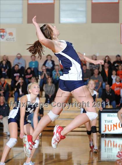 Thumbnail 3 in Unity vs. Webster (WIAA Regional Semi-Finals) photogallery.