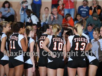 Thumbnail 2 in Unity vs. Webster (WIAA Regional Semi-Finals) photogallery.