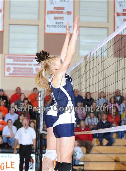 Thumbnail 3 in Unity vs. Webster (WIAA Regional Semi-Finals) photogallery.