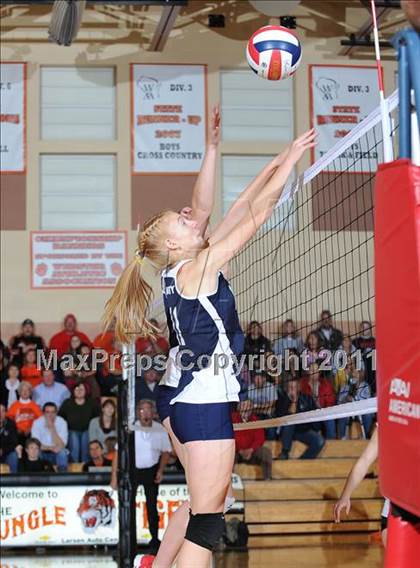 Thumbnail 2 in Unity vs. Webster (WIAA Regional Semi-Finals) photogallery.