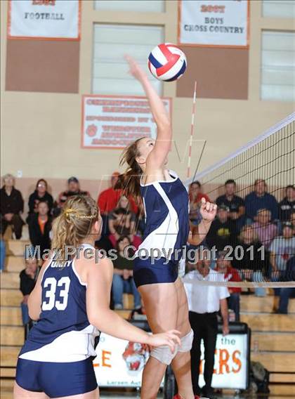 Thumbnail 3 in Unity vs. Webster (WIAA Regional Semi-Finals) photogallery.