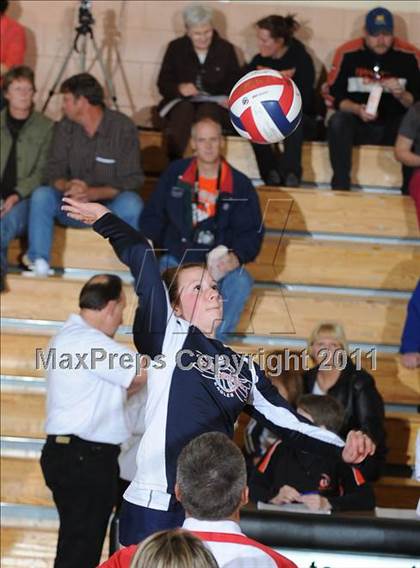 Thumbnail 3 in Unity vs. Webster (WIAA Regional Semi-Finals) photogallery.