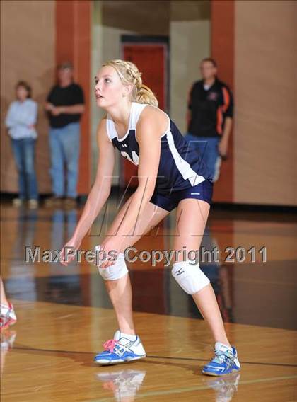 Thumbnail 2 in Unity vs. Webster (WIAA Regional Semi-Finals) photogallery.