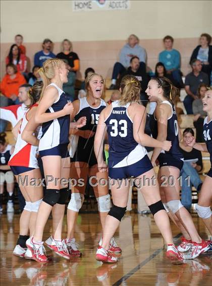 Thumbnail 1 in Unity vs. Webster (WIAA Regional Semi-Finals) photogallery.