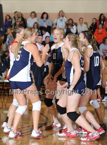Thumbnail 3 in Unity vs. Webster (WIAA Regional Semi-Finals) photogallery.