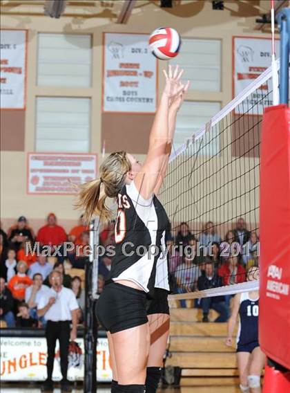 Thumbnail 3 in Unity vs. Webster (WIAA Regional Semi-Finals) photogallery.