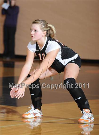 Thumbnail 2 in Unity vs. Webster (WIAA Regional Semi-Finals) photogallery.