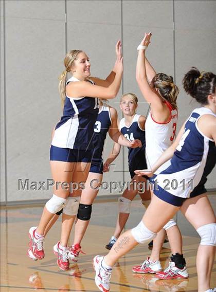 Thumbnail 3 in Unity vs. Webster (WIAA Regional Semi-Finals) photogallery.