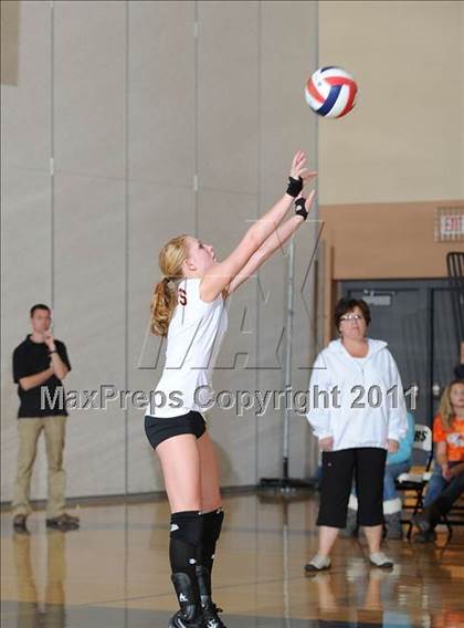Thumbnail 1 in Unity vs. Webster (WIAA Regional Semi-Finals) photogallery.