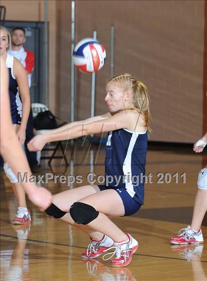 Thumbnail 3 in Unity vs. Webster (WIAA Regional Semi-Finals) photogallery.