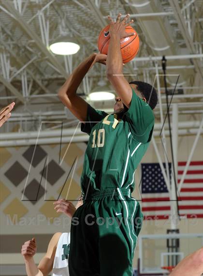 Thumbnail 1 in Long Beach Poly vs. Jackson (MaxPreps Holiday Classic) photogallery.