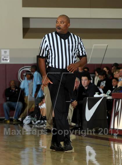 Thumbnail 3 in Long Beach Poly vs. Jackson (MaxPreps Holiday Classic) photogallery.