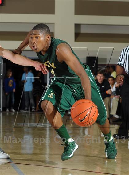 Thumbnail 2 in Long Beach Poly vs. Jackson (MaxPreps Holiday Classic) photogallery.