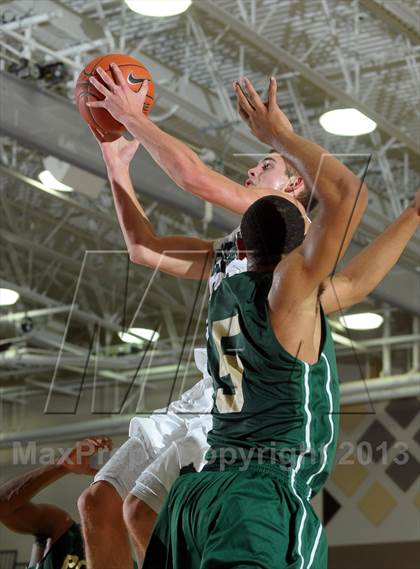 Thumbnail 2 in Long Beach Poly vs. Jackson (MaxPreps Holiday Classic) photogallery.