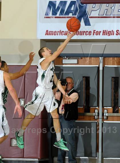 Thumbnail 3 in Long Beach Poly vs. Jackson (MaxPreps Holiday Classic) photogallery.