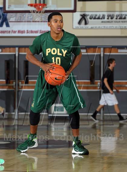 Thumbnail 2 in Long Beach Poly vs. Jackson (MaxPreps Holiday Classic) photogallery.