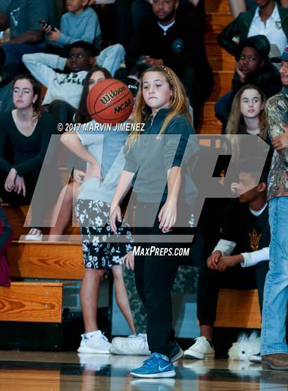 Thumbnail 2 in Oaks Christian vs Camarillo (CIF 1st First Round Playoff) photogallery.