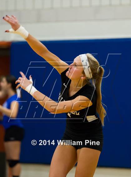 Thumbnail 2 in Cornwall Central vs. Wallkill (Section 9 Class A Final) photogallery.