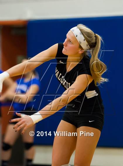 Thumbnail 1 in Cornwall Central vs. Wallkill (Section 9 Class A Final) photogallery.