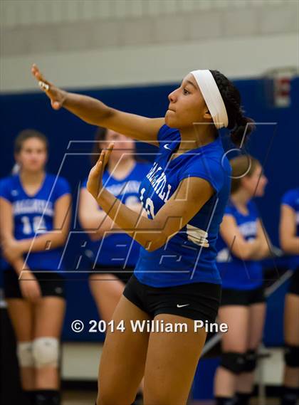 Thumbnail 1 in Cornwall Central vs. Wallkill (Section 9 Class A Final) photogallery.