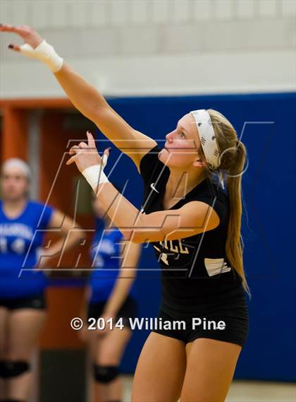 Thumbnail 3 in Cornwall Central vs. Wallkill (Section 9 Class A Final) photogallery.