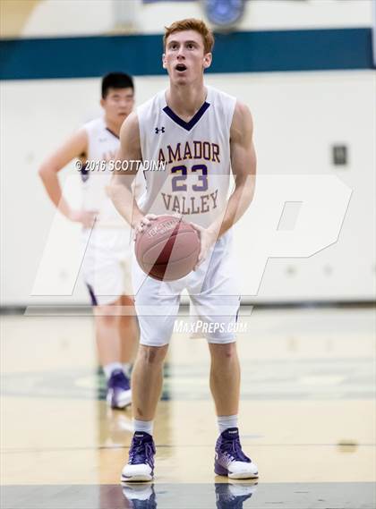 Thumbnail 1 in Palo Alto vs Amador Valley (DJ Frandsen Memorial Tournament) photogallery.