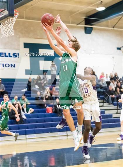 Thumbnail 2 in Palo Alto vs Amador Valley (DJ Frandsen Memorial Tournament) photogallery.