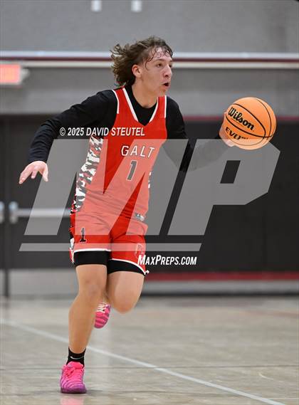 Thumbnail 3 in Galt vs. Laguna Creek (916 vs. 209 Challenge) photogallery.