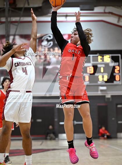 Thumbnail 2 in Galt vs. Laguna Creek (916 vs. 209 Challenge) photogallery.