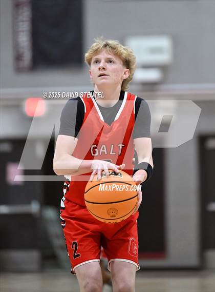 Thumbnail 1 in Galt vs. Laguna Creek (916 vs. 209 Challenge) photogallery.