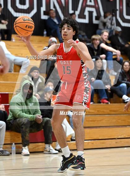 Thumbnail 2 in Galt vs. Laguna Creek (916 vs. 209 Challenge) photogallery.