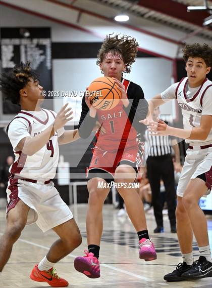 Thumbnail 3 in Galt vs. Laguna Creek (916 vs. 209 Challenge) photogallery.