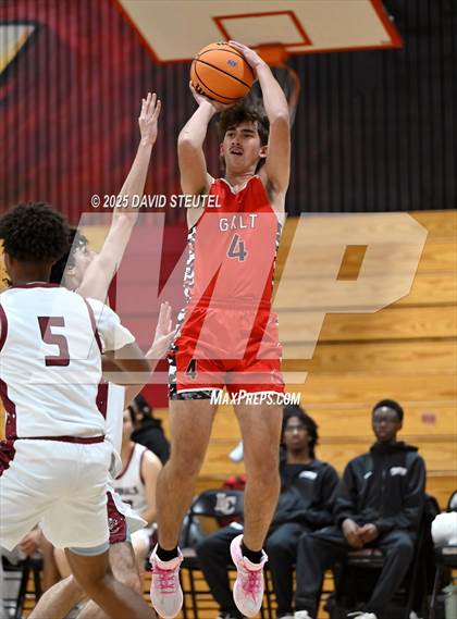 Thumbnail 2 in Galt vs. Laguna Creek (916 vs. 209 Challenge) photogallery.