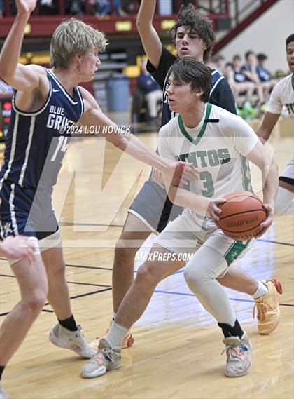 Thumbnail 1 in Santa Fe Prep vs. Moriarty (Braves Invitational at Santa Fe Indian School) photogallery.