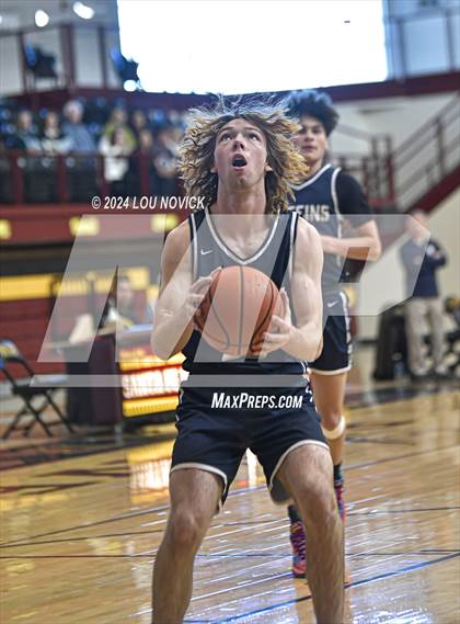 Thumbnail 2 in Santa Fe Prep vs. Moriarty (Braves Invitational at Santa Fe Indian School) photogallery.