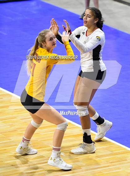 Thumbnail 2 in D'Evelyn vs Coronado (CHSAA 4A Pool Play) photogallery.