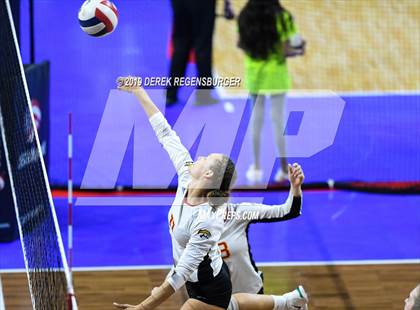 Thumbnail 1 in D'Evelyn vs Coronado (CHSAA 4A Pool Play) photogallery.