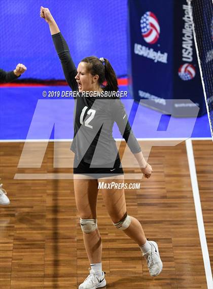 Thumbnail 2 in D'Evelyn vs Coronado (CHSAA 4A Pool Play) photogallery.
