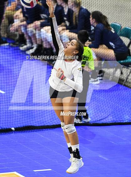 Thumbnail 3 in D'Evelyn vs Coronado (CHSAA 4A Pool Play) photogallery.