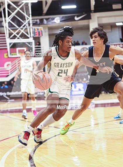 Thumbnail 3 in Grayson @ Perry (Spalding Hoophall Classic) photogallery.