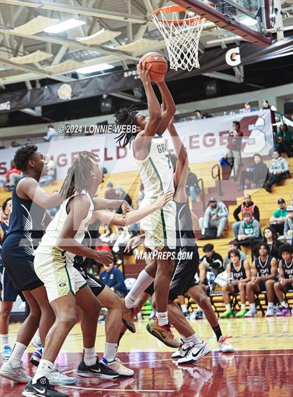 Thumbnail 1 in Grayson @ Perry (Spalding Hoophall Classic) photogallery.