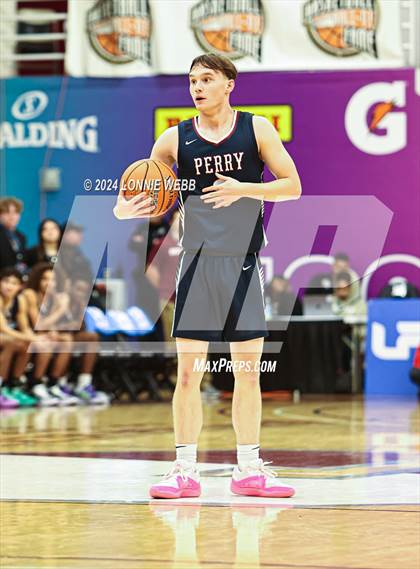 Thumbnail 1 in Grayson @ Perry (Spalding Hoophall Classic) photogallery.