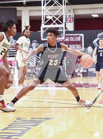 Thumbnail 2 in Grayson @ Perry (Spalding Hoophall Classic) photogallery.