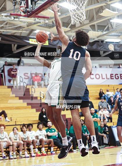 Thumbnail 3 in Grayson @ Perry (Spalding Hoophall Classic) photogallery.
