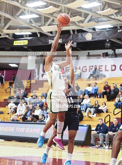 Thumbnail 3 in Grayson @ Perry (Spalding Hoophall Classic) photogallery.