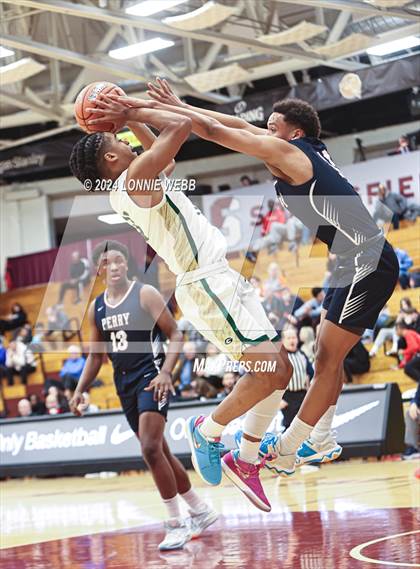 Thumbnail 3 in Grayson @ Perry (Spalding Hoophall Classic) photogallery.