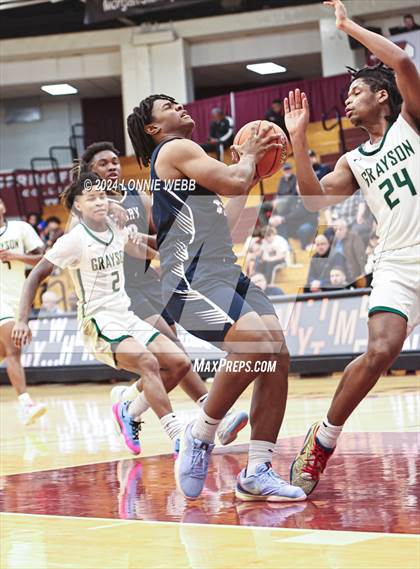 Thumbnail 3 in Grayson @ Perry (Spalding Hoophall Classic) photogallery.