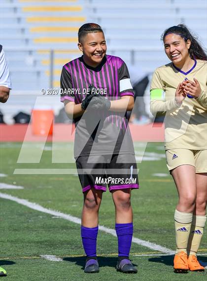 Thumbnail 1 in Salinas vs. Sacred Heart Prep (CIF CCS D4 Final) photogallery.