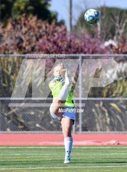 Thumbnail 3 in Salinas vs. Sacred Heart Prep (CIF CCS D4 Final) photogallery.